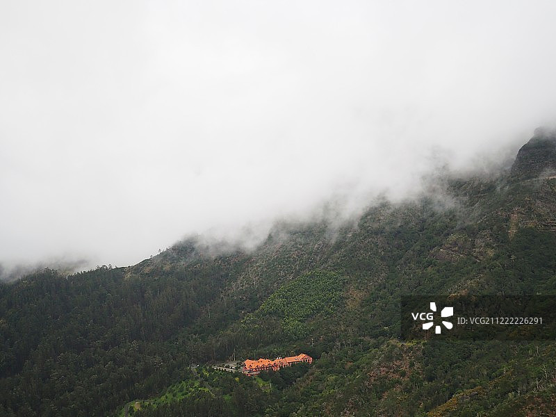 山坡上的酒店景观图片素材