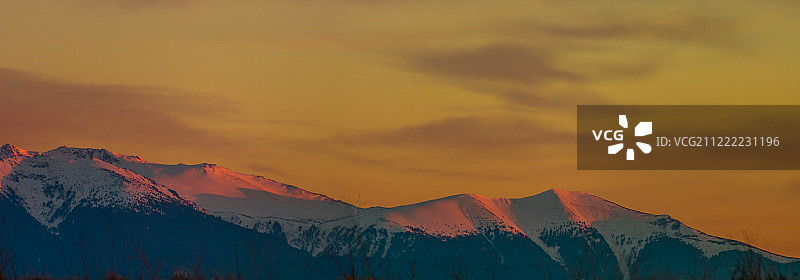 里拉山日落图片素材