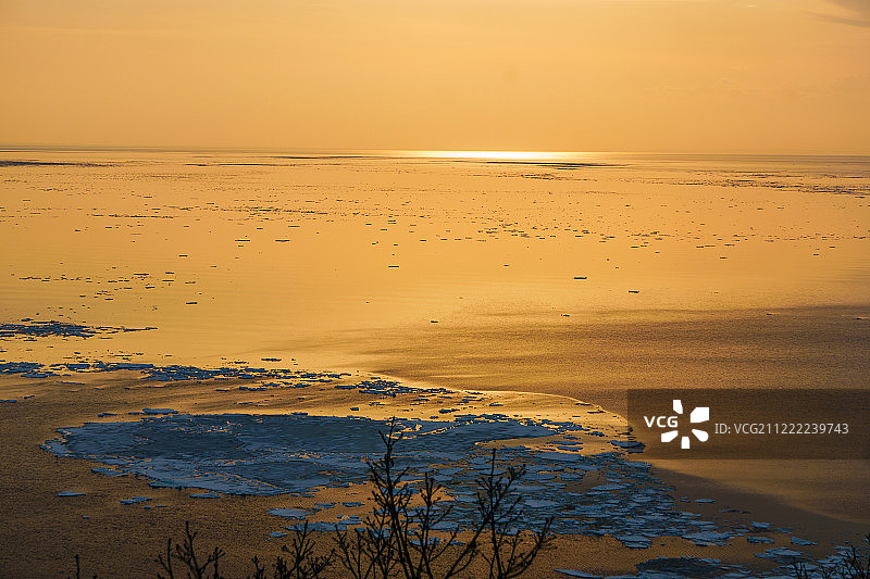 北海道知床半岛的迷人日落图片素材
