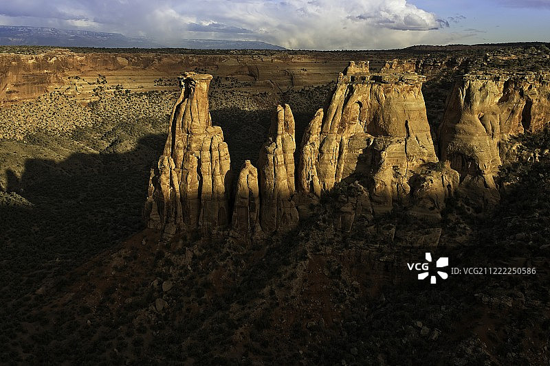 科罗拉多国家纪念碑的渐逝峡谷之光图片素材