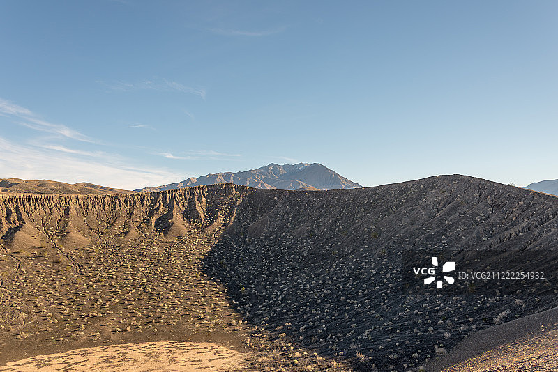 乌贝希比火山口图片素材