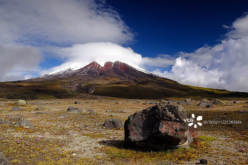 强大而安静图片素材