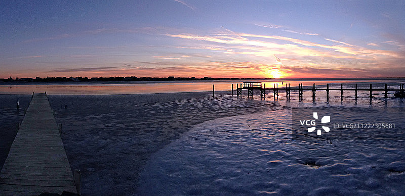 汉普顿的冰冻海湾图片素材