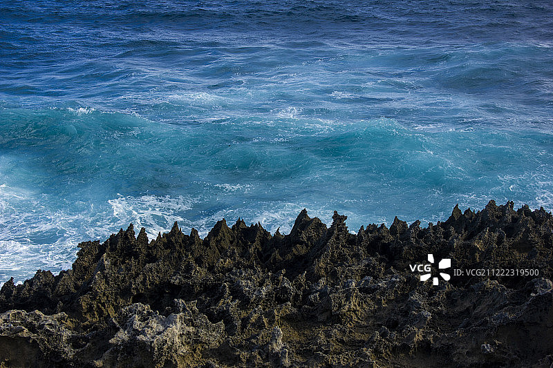 无尽海洋的锋利边缘图片素材