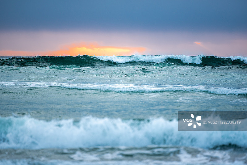 波浪！图片素材