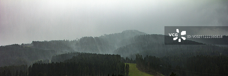 大自然需要雨水图片素材