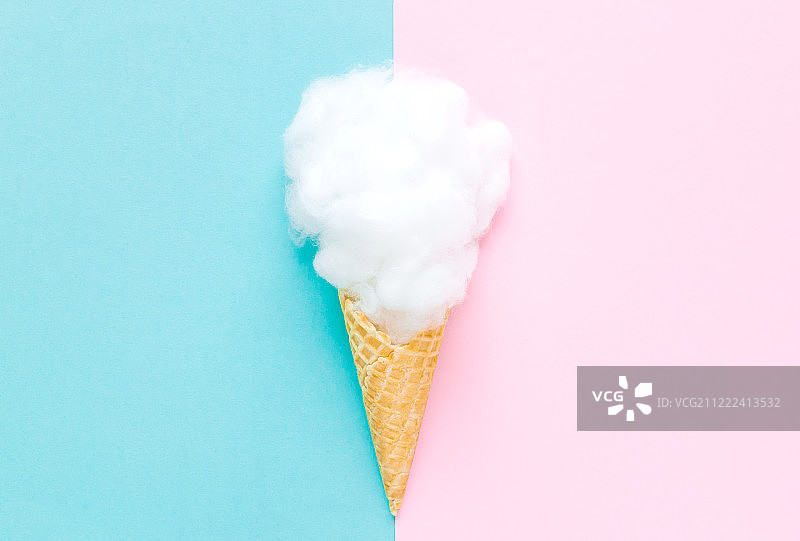 冰淇淋蛋筒中的棉花糖图片素材