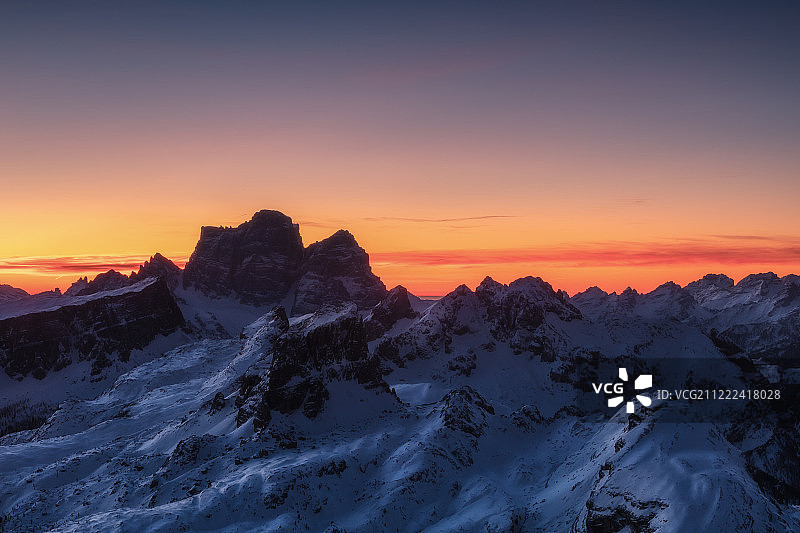 黑暗边缘图片素材