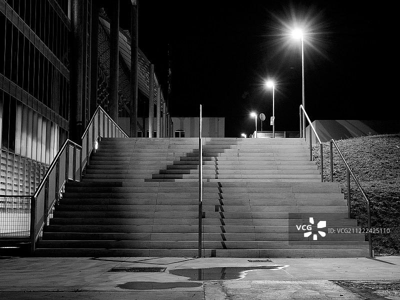 夜晚的梯子图片素材