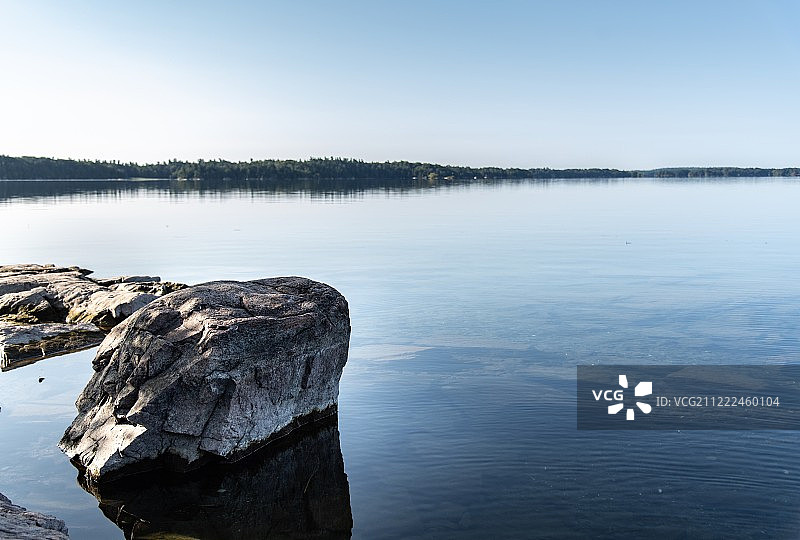 千岛群岛沿河的早晨景色图片素材