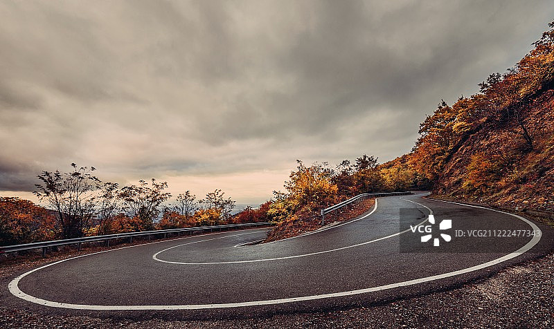 发夹弯图片素材