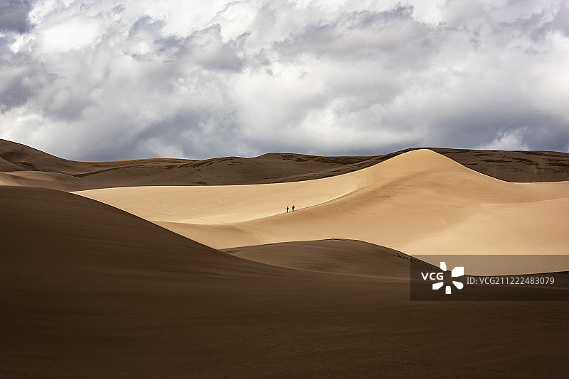 山脊徒步图片素材