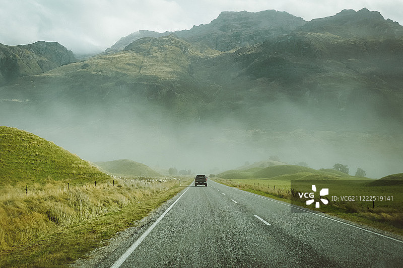 驶向未知图片素材