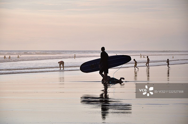 去冲浪图片素材