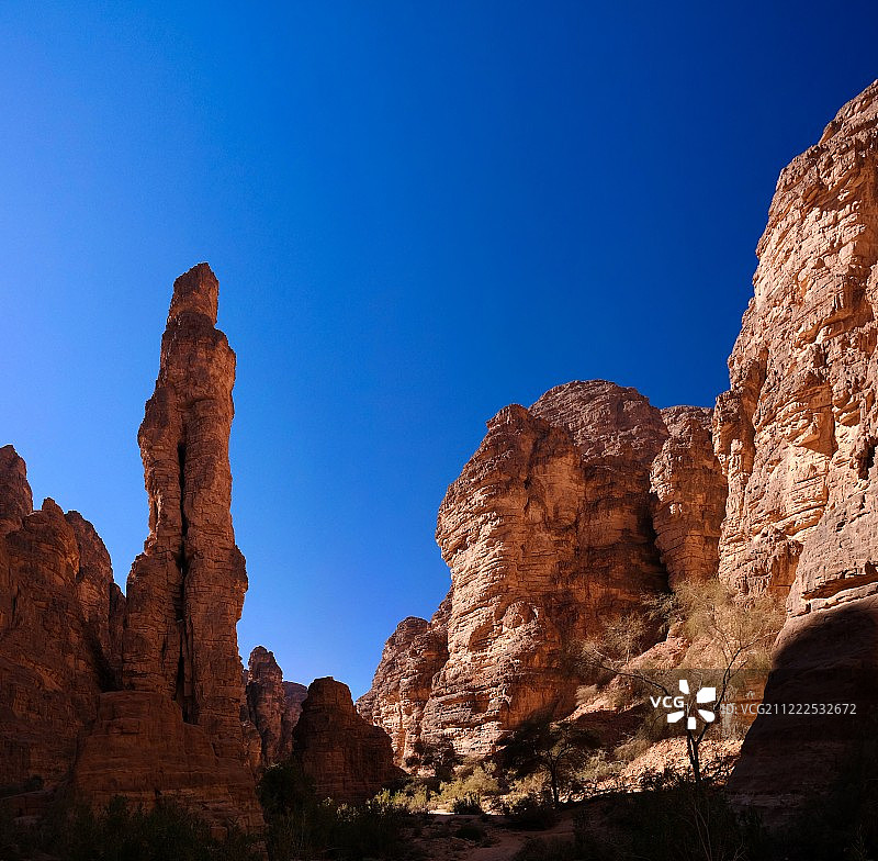 塔西利阿杰尔国家公园埃森迪莱内的奇异岩层图片素材