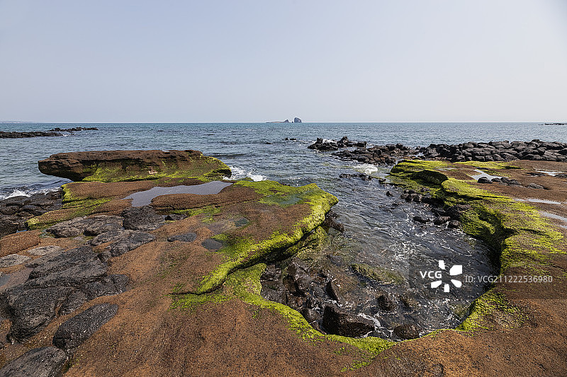 火山岩海景与兄弟岛图片素材