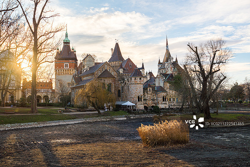 匈牙利布达佩斯沃伊达奇城堡图片素材