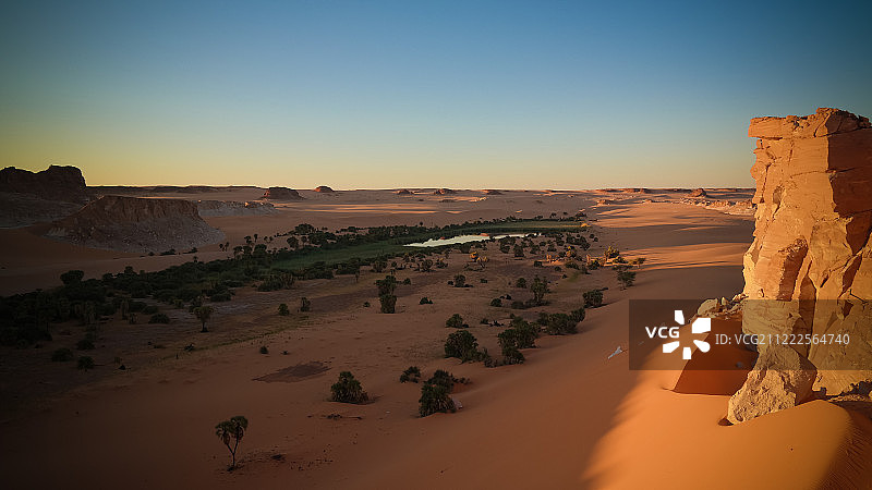 乍得恩内迪乌尼昂加湖群布库湖全景航拍图片素材