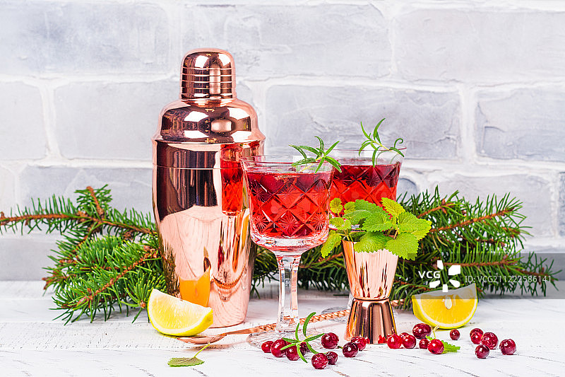 迷迭香蔓越莓鸡尾酒图片素材