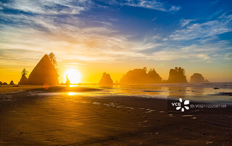 拱门角的日落图片素材