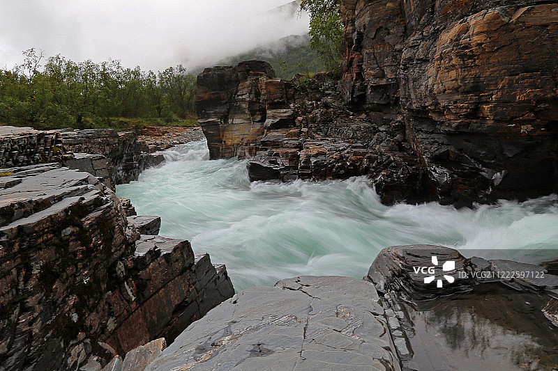 波涛汹涌图片素材