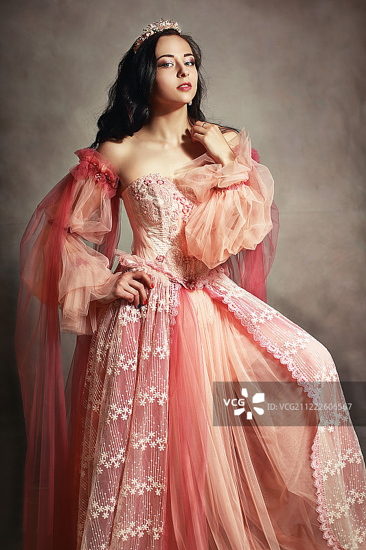 桃粉色公主裙图片素材