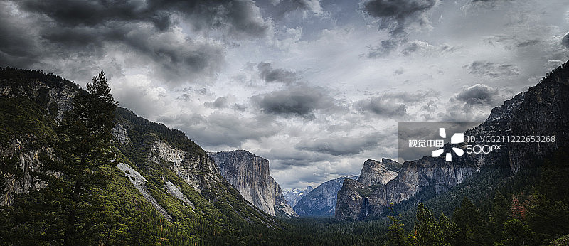 暴风雨全景图片素材