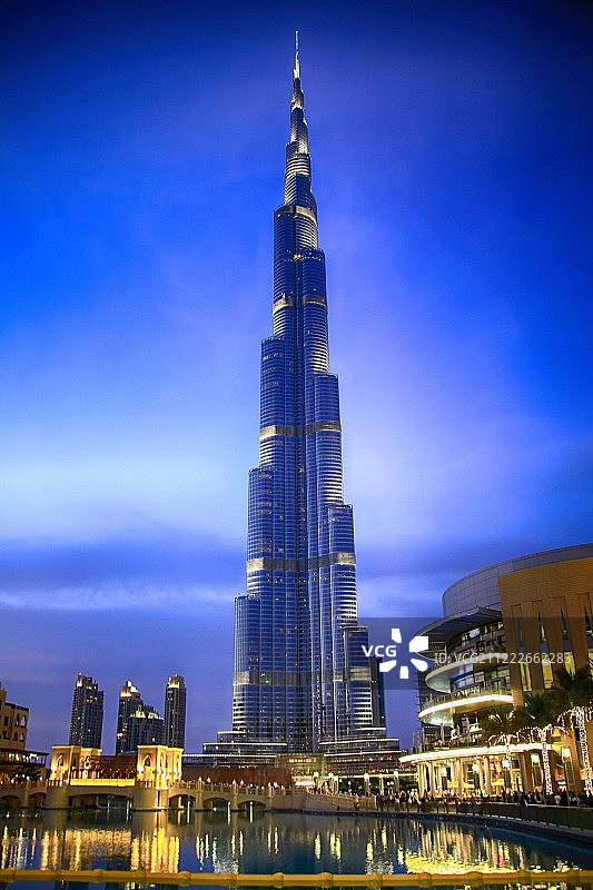 傍晚的哈利法塔图片素材