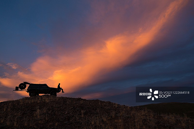 斯普伦勒/吉普车/日落/多纳峰，加利福尼亚州图片素材
