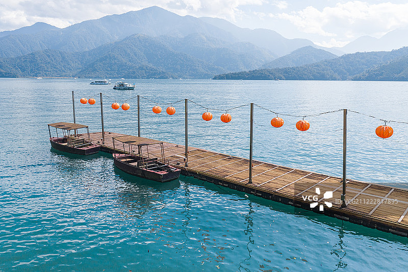 台湾日月潭木质古典码头图片素材