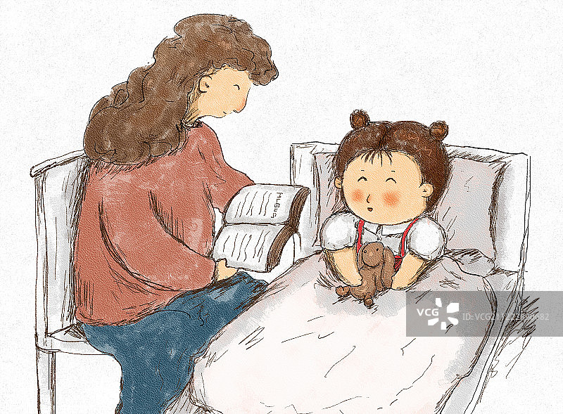 妈妈坐在床边给小女孩讲睡前故事图片素材