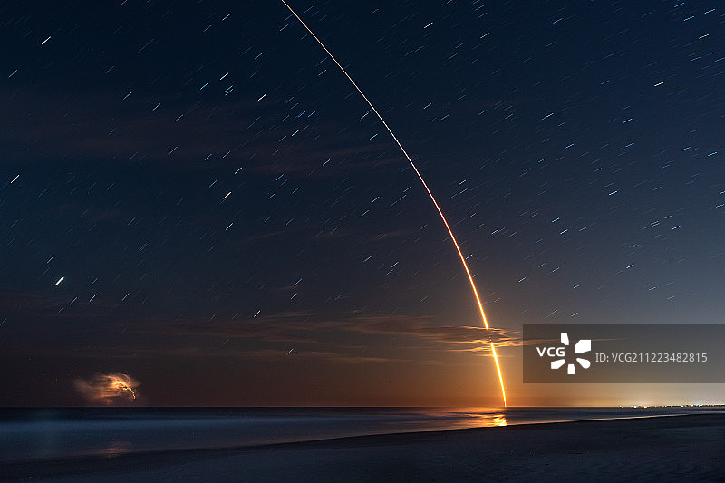 火箭发射图片素材