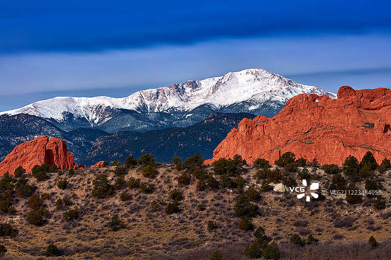 派克斯峰雪景清晨图片素材