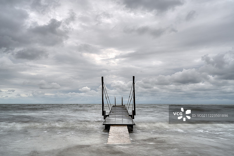 荷兰的阴天图片素材