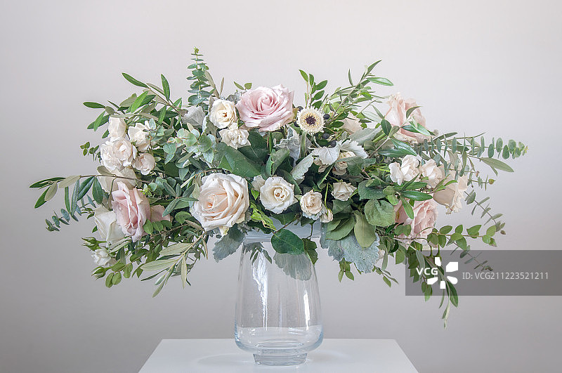 柔和色彩花束图片素材