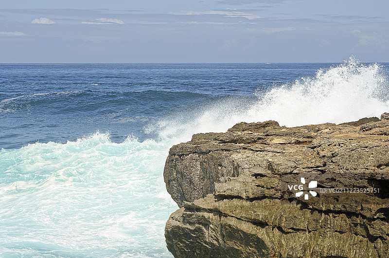 印度尼西亚努沙蓝梦岛恶魔的眼泪图片素材