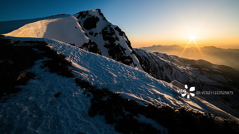 白马村的黄金时刻图片素材