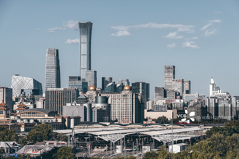 北京站与北京中信大厦图片素材