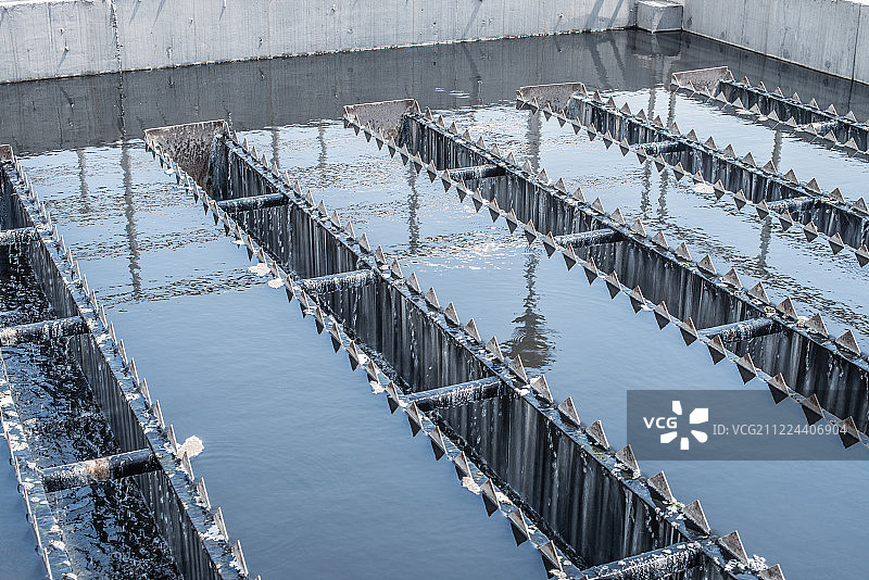 现代化污水处理厂净化池图片素材