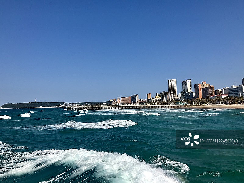 德班海岸线的海浪图片素材