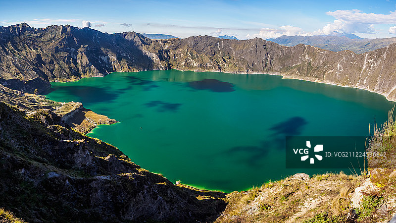 厄瓜多尔基洛托阿火山湖图片素材
