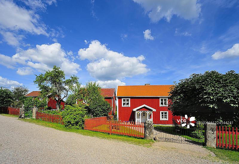 阿斯特丽德·林格伦电影《吵闹村的孩子》的拍摄地，位于瑞典卡尔马省维默比市塞韦德斯托普的北部、中部和南部庭院图片素材