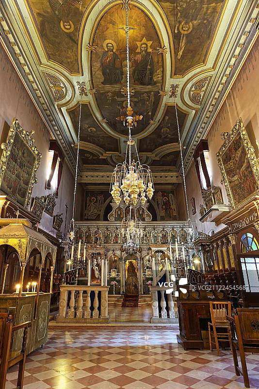 希腊正教修道院教堂内部，位于科孚岛帕莱奥卡斯特里察图片素材