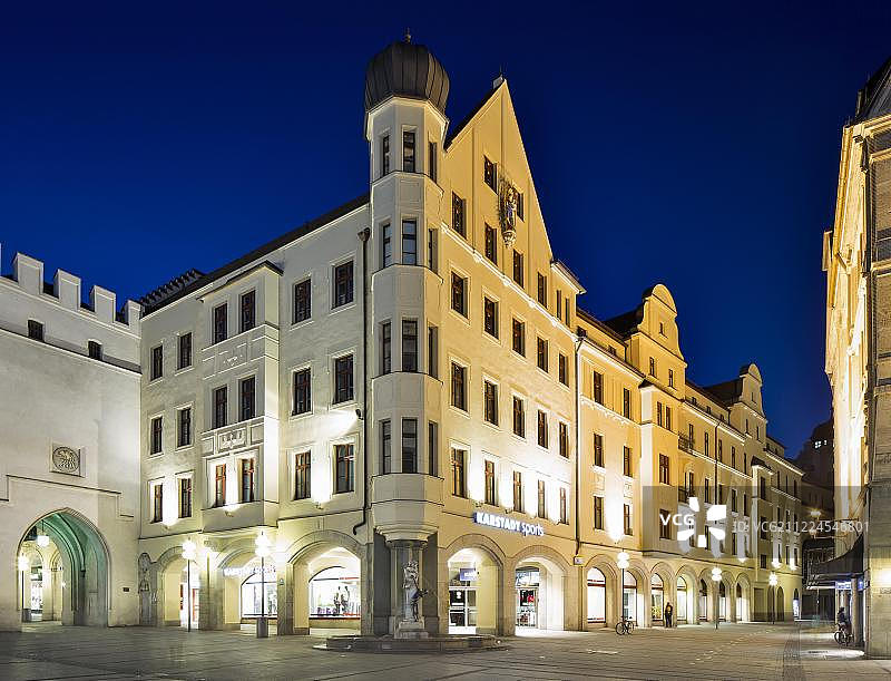 慕尼黑上巴伐利亚Oberpollinger购物中心，Karstadt体育用品店，Neuhauser大街步行街图片素材