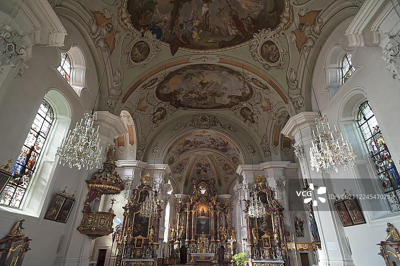 奥地利巴洛克式圣雅各和圣伦纳德教堂内部祭坛图片素材