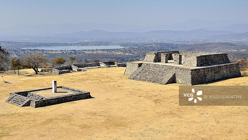墨西哥索奇卡尔科遗址，星碑广场与科阿特特尔科湖图片素材