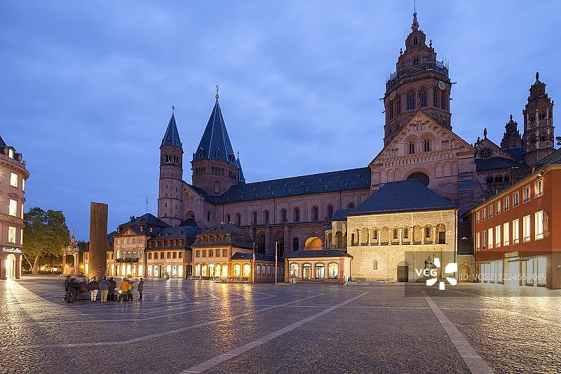 德国美因茨大教堂和集市上的海恩柱图片素材