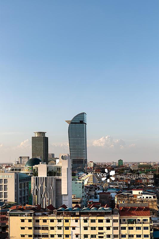 金边城市景观：北方天际线、加拿大银行和Vattanac Capital大厦图片素材