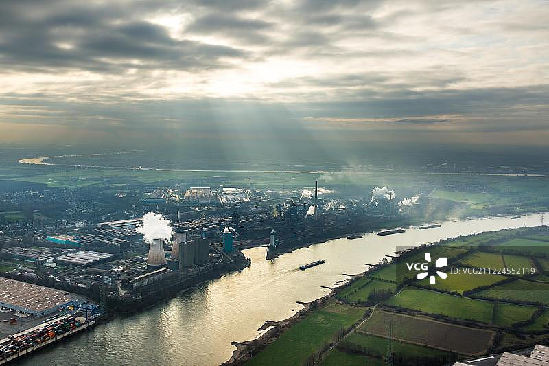 德国杜伊斯堡克虏伯-曼内斯曼钢铁厂及焦化厂图片素材