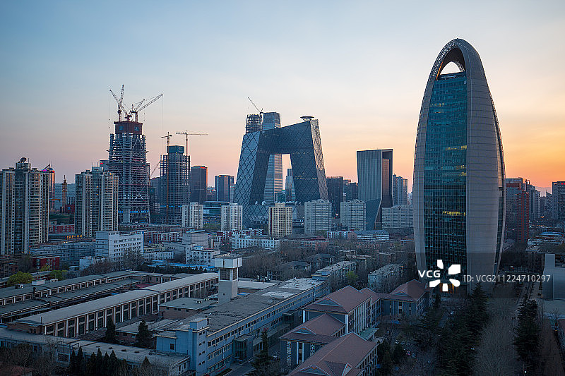 北京人民日报社夜景图片素材